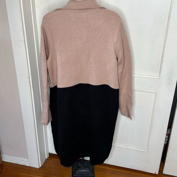 Torrid Beige & Black Colorblock Button Front Sweater Coat Plus Size 1 - Picture 6 of 9